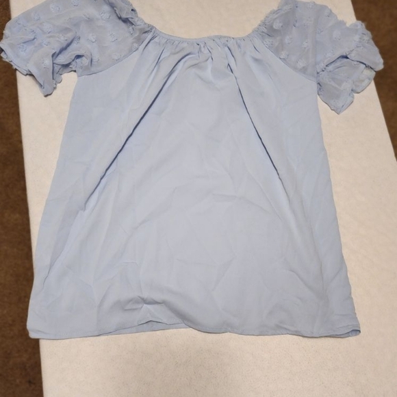 W1 - Light Blue Top Small - Picture 2 of 3